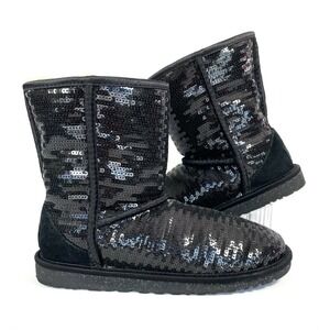 UGG Classic Short Sequin Boots Black Shearling Lined Womens Size 5 Glam